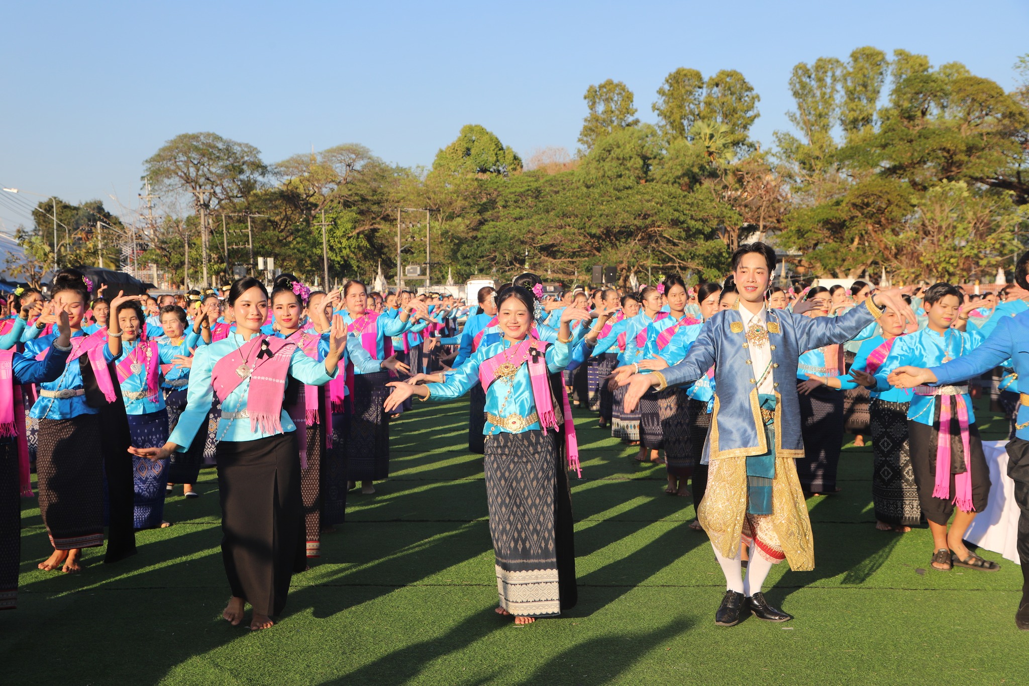 title - ส.ป.ก.ยโสธร ร่วมพิธีรำบวงสรวง พระสุนทรราชวงศา (สิงห์) เจ้าเมืองคนแรกของจังหวัดยโสธร และเป็นการเปิดงานวันสถาปนาจังหวัดยโสธรและงานกาชาด ประจำปี พ.ศ.2569